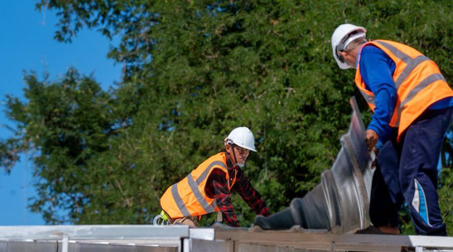 Professional new roof installation services in Pahokee, FL
